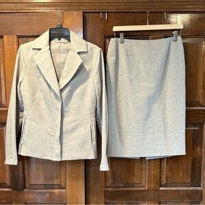 Charles Chang-Lima Women’s Size 8 Beige 2 Piece Skirt Suit Jacket Set Pleated